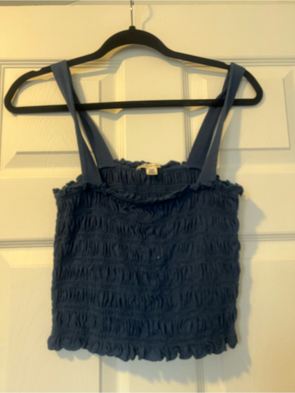 American Eagle Outfitters Navy Smocked Tank Top size M